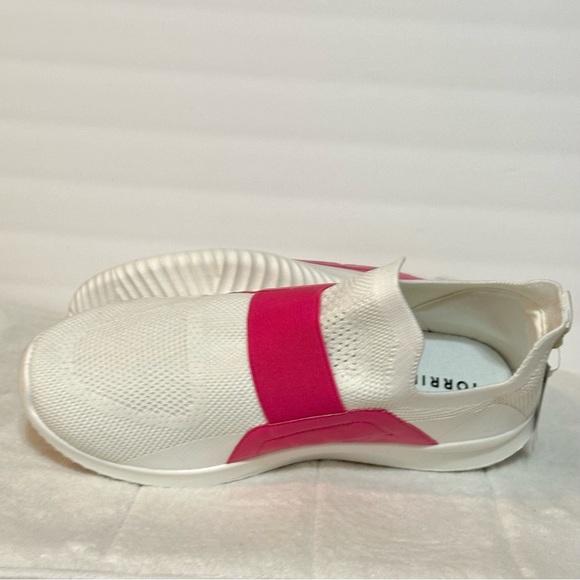 NWT Torrid Womens Shoes Elastic Knit Sneaker White Pink WIDE WIDTH Size 9.5 - Picture 11 of 16